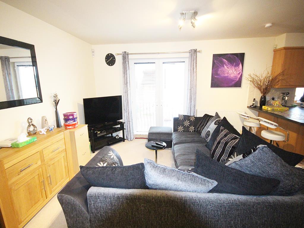 2 bedroom apartment For Sale in Colne - IMG_1784.jpg